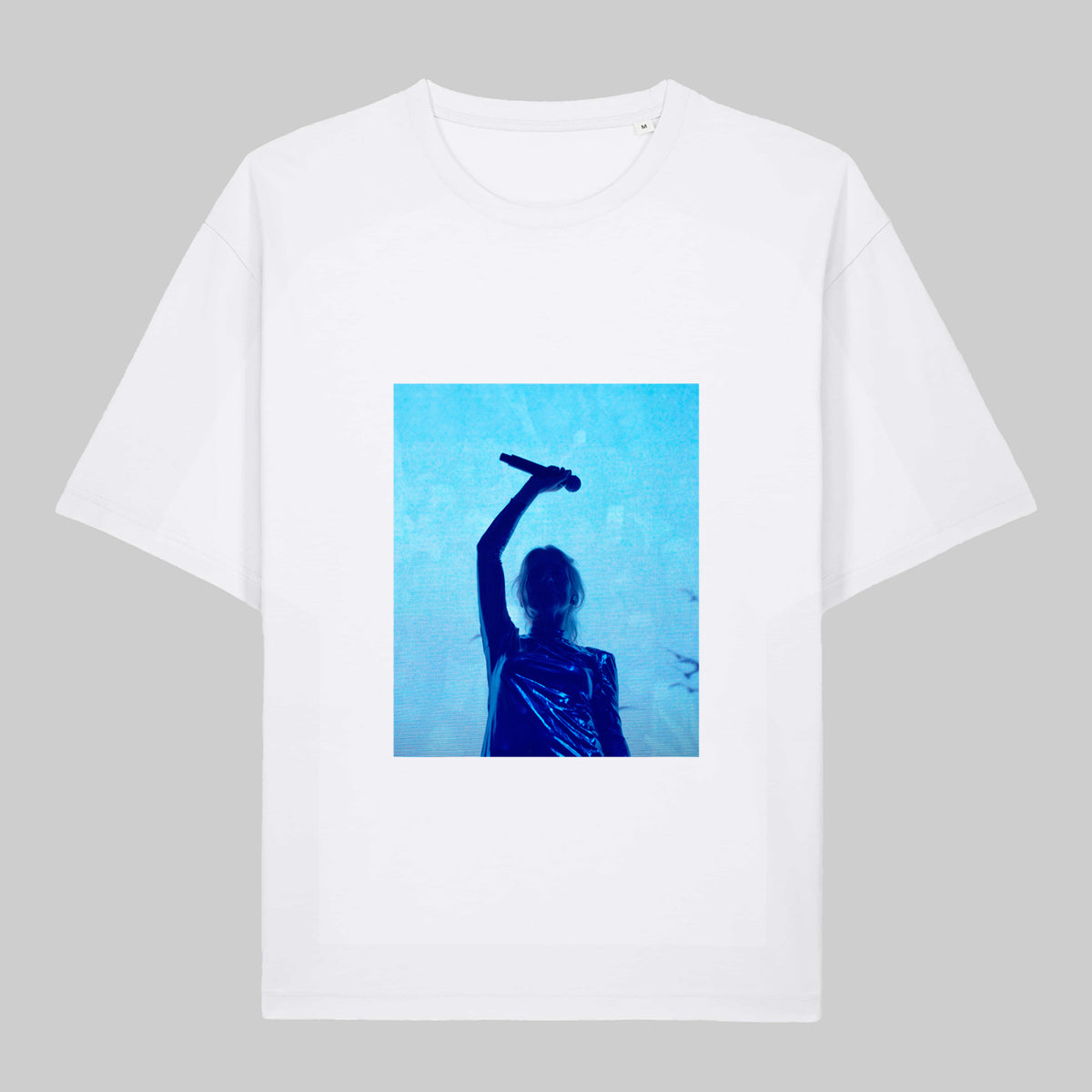 ionnalee | iamamiwhoami - BLUE IN CONCERT - photo tee